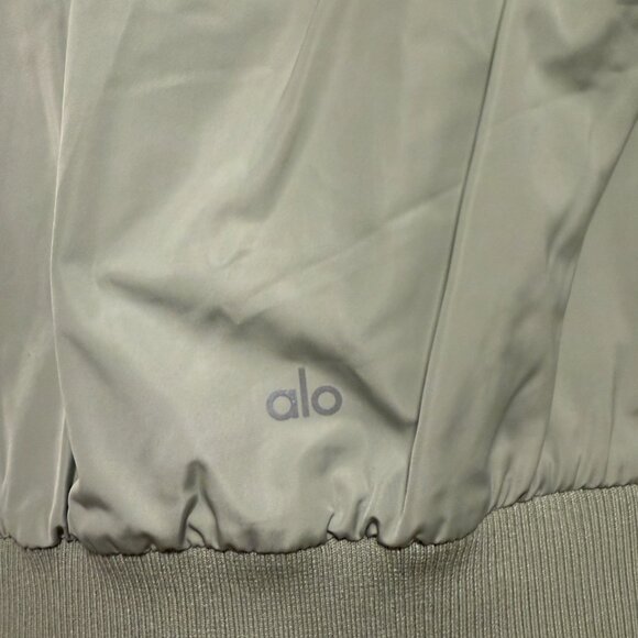 Alo Yoga In Motion Vest - Limestone - Picture 6 of 8